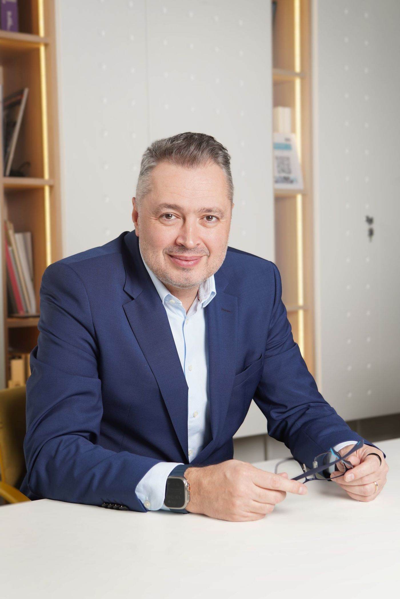 Colliers: Piaţa industrială şi logistică încetineşte cu circa 30% în 2026